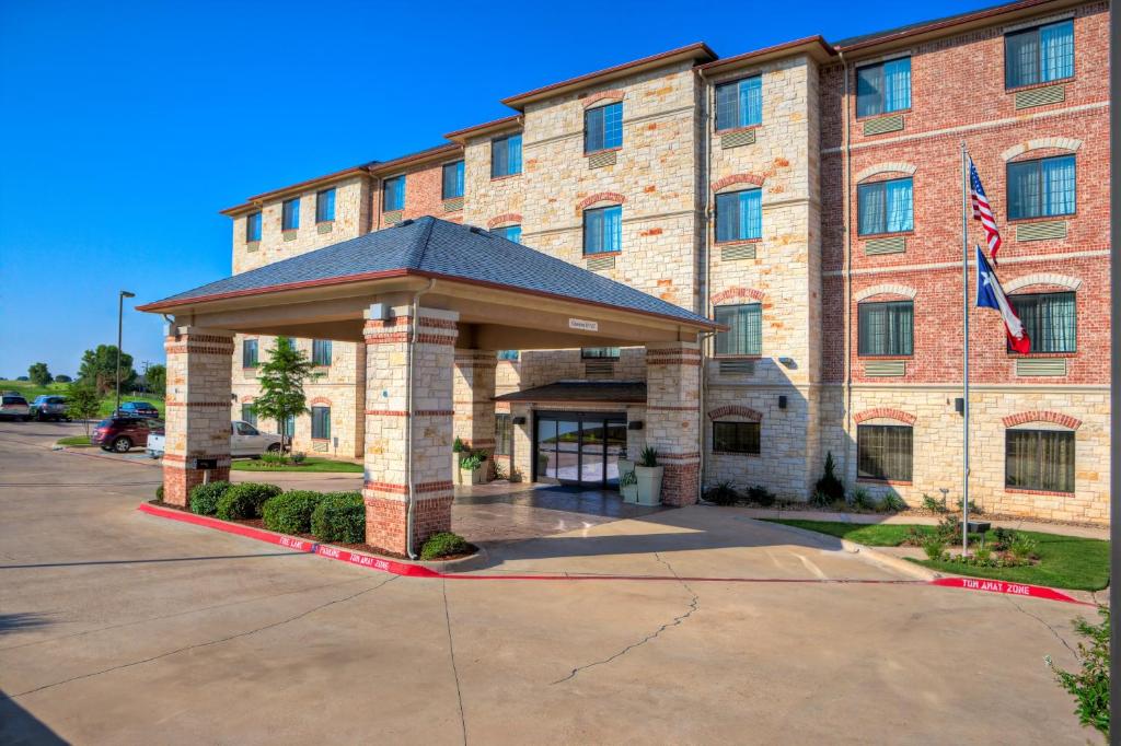 Holiday Inn Express and Suites Granbury an IHG Hotel Main image 1